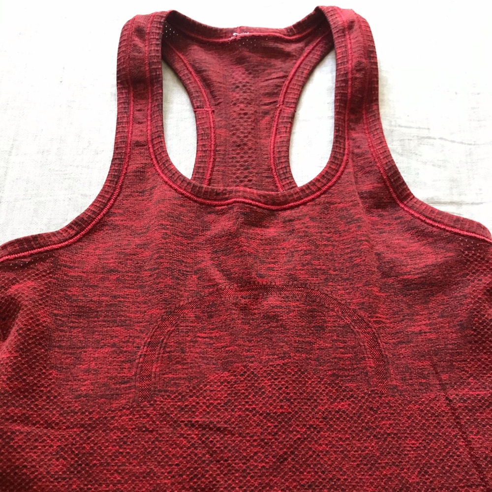 Lululemon tank